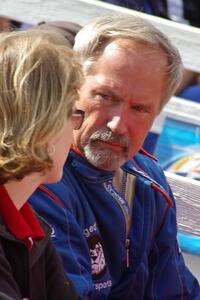 Sans Thompson and Karen Wagner discuss day two's plan of attack prior to the drivers' meeting.