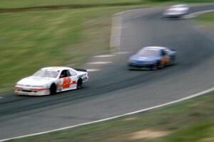 Butch Miller's Ford Thunderbird and Bob Senneker's Ford Thunderbird