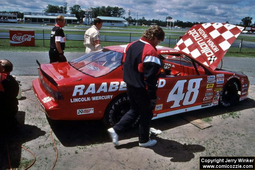 Joe Nott's Ford Thunderbird in the paddock