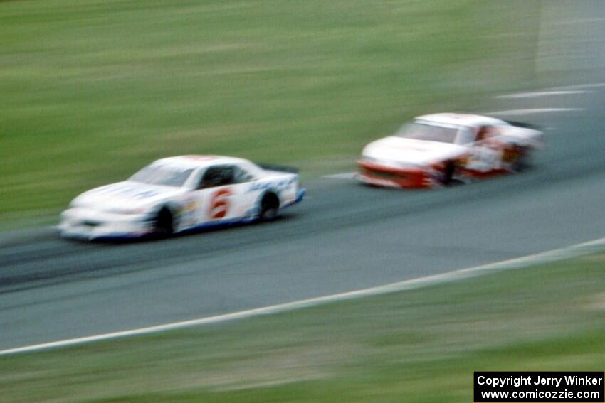 Leighton Reese's Chevy Lumina and Johnny Benson, Jr.'s Chevy Lumina