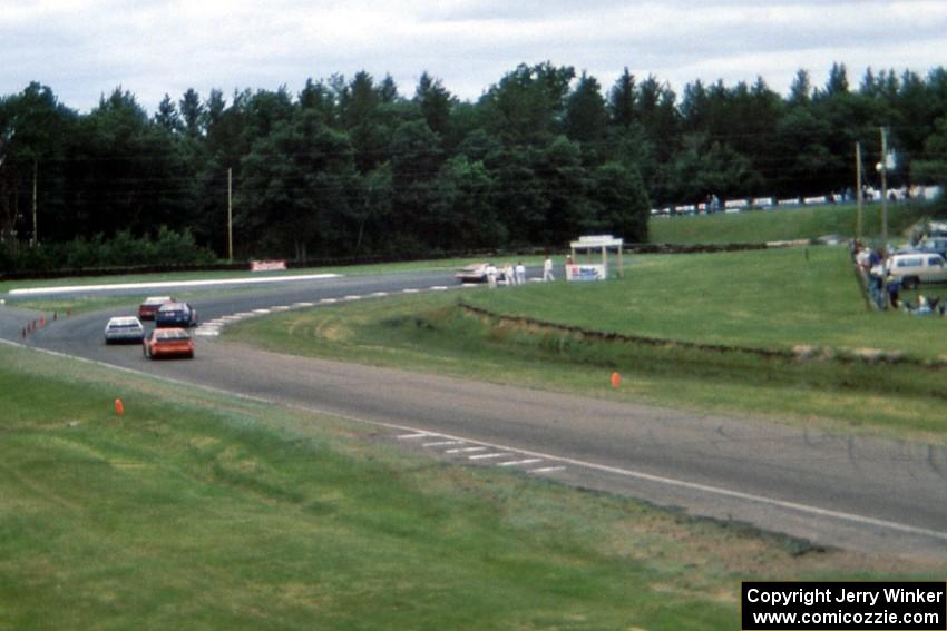 Cars through turn 9