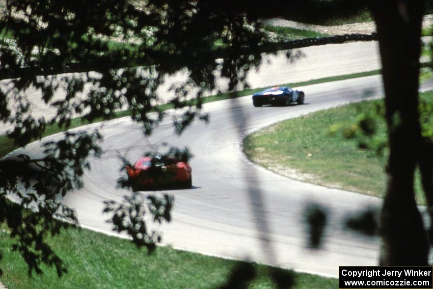 Ford GT-40s through the carousel