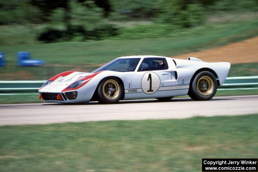 Ford GT-40