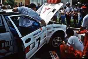 The Henry Joy IV / Michael Fennell Mitsubishi Lancer Evo II gets repaired after rolling early in the day