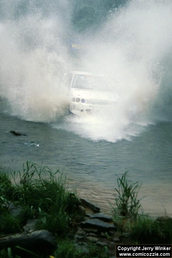 Carl Merrill / Lance Smith Ford Escort Cosworth RS finishes SS1, Stony Crossing.
