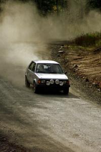 The Jason Anderson / Jared Kemp Dodge Omni comes through the final corners of SS2.