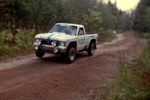 Ken Stewart / Doc Shrader at speed in their Chevy S-10 near the finish of Menge Creek II.