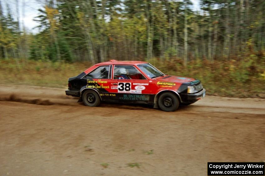 Jim Buchwitz / C.O. Rudstrom drift their Mercury Lynx through the first corner od Menge Creek I.