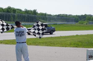 North Loop Motorsports BMW 325 takes the checkered flag