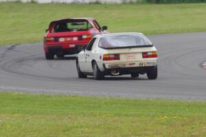 Brain-nerds 2 Porsche 944 and Team Fugu Porsche 924