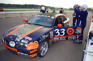 Tubby Butterman BMW 325 in the pits