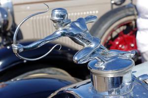 Pierce-Arrow hood ornament