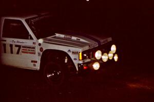 Ken Stewart / Doc Shrader get the suspension light on their Chevy S-10 at the crossroads.