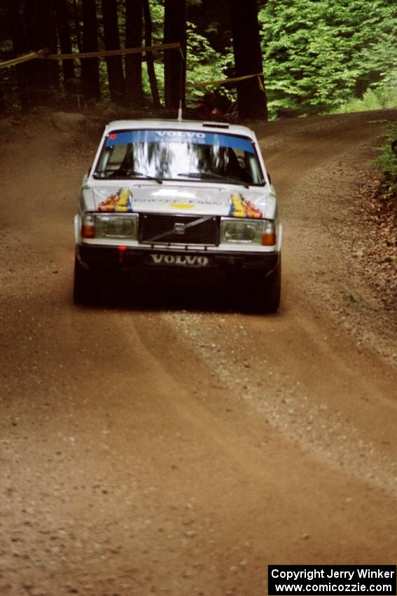 Bill Malik / Christian Edstrom Volvo 240 on SS2, Asaph Run.