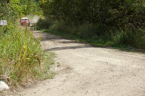 Alfredo DeDominicis / Massimo Daddovei comes into a 90-left on SS9 in their Mitsubishi Lancer Evo VII.