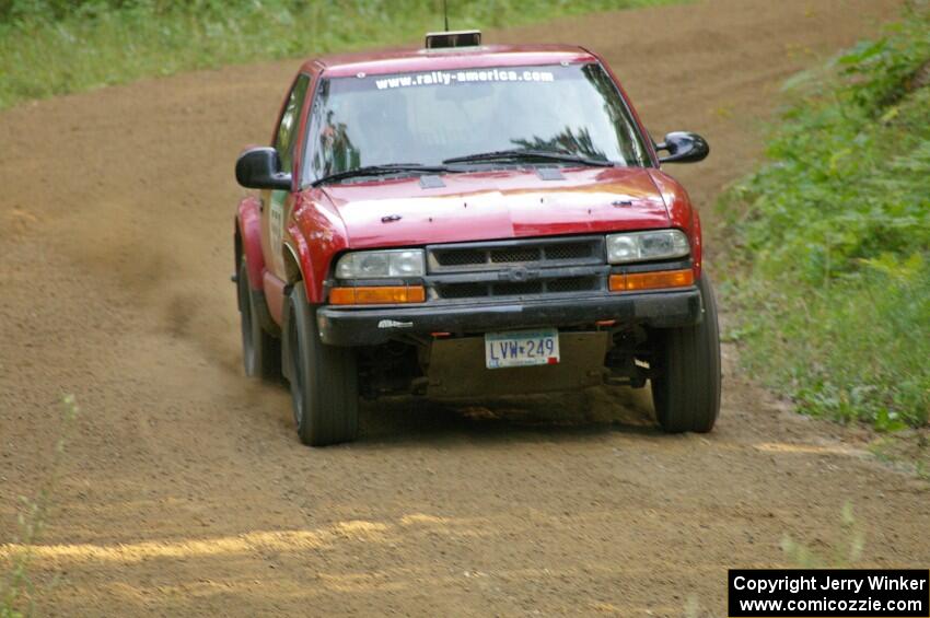 Jim Cox / Chris Stark at a fast left-hander on SS2 in their Chevy S-10.