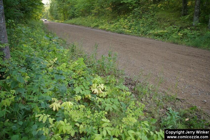 Sans Thompson / Craig Marr Dodge Neon at speed into a hairpin on SS3.