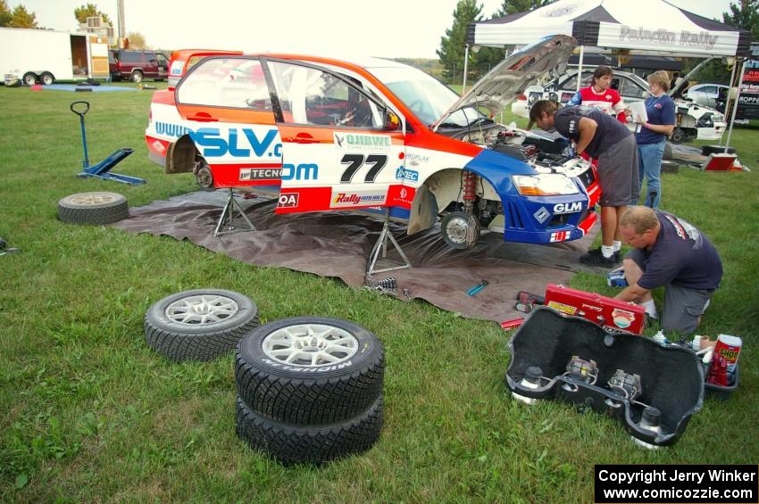 Alfredo DeDominicis / Massimo Daddovei Mitsubishi Lancer Evo VII at Akeley service (3).