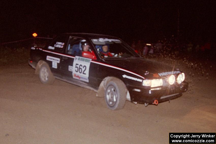 Scott Justus / Dave Parps Nissan Sentra SE-R at the spectator point on SS8, Kabekona.