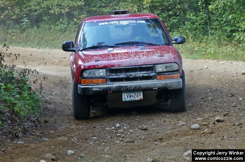 Jim Cox / Chris Stark Chevy S-10 at a 90-right on SS13.